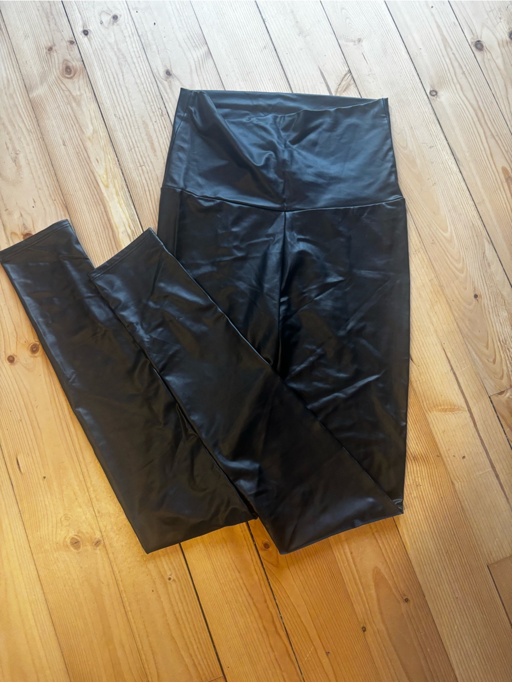 NWOT faux leather leggings